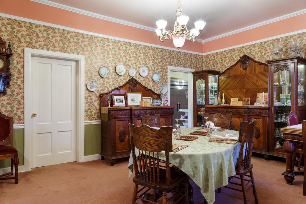Roseberry House Bed And Breakfast Susanville Exterior foto